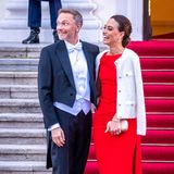 Bundesfinanzminister Christian Lindner kam mit seine Frau Franca Lehfeldt.