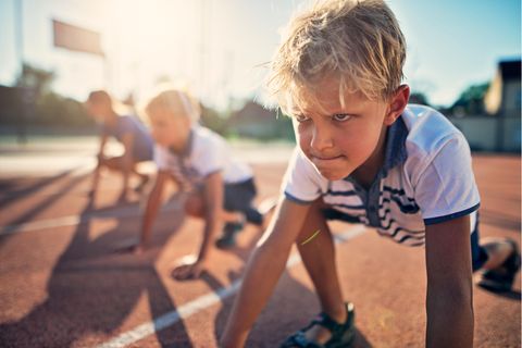 Kinder und Jugendliche sollten sich laut Experten mehr bewegen, auch in der Schule