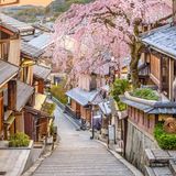 Wer nach Japan reist, der landet in einer völlig anderen Kultur. Grund genug für viele Menschen, ihren Urlaub in dem asiatischen Land zu verbringen. Auch ChatGPT hat Japan auf dem Schirm: "Bekannt für seine Kultur, Geschichte, Technologie, Architektur und köstliche Küche." 