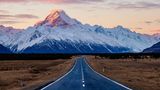 Das Land der Kiwis und Schafe am anderen Ende der Welt spielt laut der Künstlichen Intelligenz eine wichtige Rolle bei unserer Reiseplanung. ChatGPT sagt über Neuseeland: "Ein Land mit einer atemberaubenden Landschaft, darunter Berge, Strände, Seen und Fjorde."