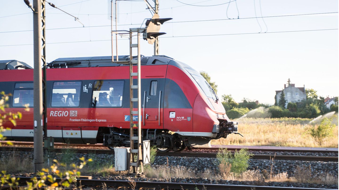 Zug des Franken-Thüringen-Express