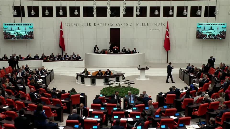 Video: Türkei stimmt NATO-Beitritt Finnlands zu