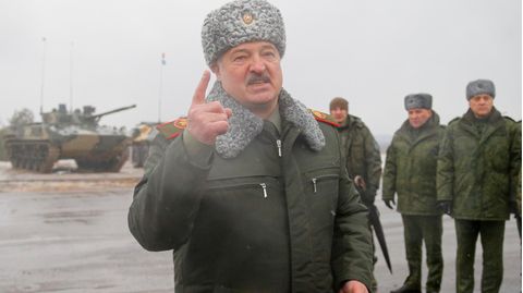Alexander Lukaschenko, Präsident von Belarus, hier im Februar 2022 während einer Militärübung