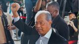 Ein neuerer Fall: Mitte März 2023 wurde gegen den früheren Ministerpräsidenten von Malaysia, Muhyiddin Yassin, Anklage wegen Amtsmissbrauch und Geldwäsche erhoben. Der 75-Jährige wies die Anschuldigungen zurück. Muhyiddin ist nach Ex-Ministerpräsident Najib Razak bereits der zweite frühere Regierungschef Malaysias, gegen den Ermittlungen eingeleitet wurden. Najib Razak, der von 2009 bis 2018 im Amt war, war wegen Machtmissbrauchs, Untreue und Geldwäsche verurteilt worden. Er verbüßt derzeit eine zwölfjährige Haftstrafe. Muhyiddin war zwischen 2020 und 2021 Regierungschef. Ihm droht eine lange Haftstrafe.