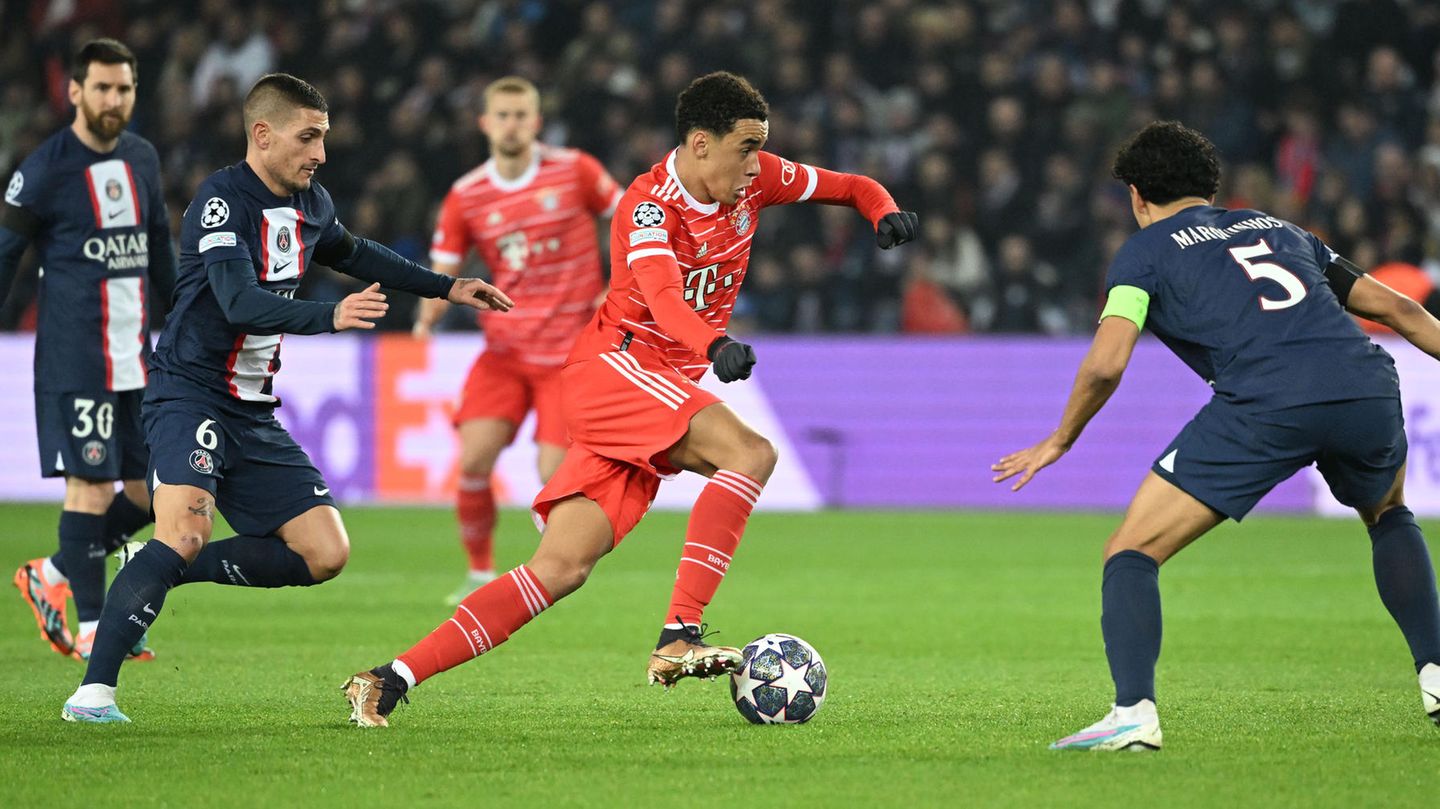 Das Spitzenspiel ist auch ein Duell der beiden größten Talente, die aktuell in der Liga kicken. Bei den Bayern ist das Jamal Musiala. Sein Marktwert wird von der Website "transfermarkt.de" auf 110 Millionen Euro taxiert. Leider reiste er von der Nationalmannschaft verletzungsbedingt ab und wird vielleicht nur als Joker auf der Ersatzbank sitzen. Seine Technik und seine Dribblings werden den Bayern in diesem Fall fehlen.