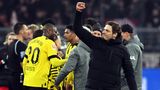 ... Gegenüber Edin Terzic einiges voraus. Der BVB-Coach ist jünger als Tuchel und hat bisher nur in Dortmund als Chefcoach gearbeitet. Nach einem kurzen Intermezzo in der Saison 2020/21 kehrte zur aktuellen Saison auf den Trainerstuhl zurück und küsste den BVB wieder wach. "Wir können ein Zeichen setzen an uns und an die Konkurrenz. Wir wollen auch zeigen, dass wir anders sind als in den letzten Jahren, " sagte der 40-Jährige vor dem Spiel.