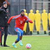 Natürlich steht er besonders im Mittelpunkt: Thomas Tuchel wird ausgerechnet gegen Borussia Dortmund, einem seiner Ex-Klubs, sein erstes Spiel als neuer Bayern-Trainer bestreiten. "Wenn wir im Stadion sind, wird es auf jeden Fall emotional. Die Besonderheit der Tabellensituation, die Besonderheit der Rivalität der beiden Mannschaften. Das wird ein heißes Match", schwärmte Tuchel auf der Pressekonferenz vor dem Spiel. Tuchel hat in seiner Karriere schon einiges vorzuweisen: Er ist deutscher Pokalsieger (BVB), französischer Meister und Pokalsieger (Paris Saint-Germain) und Champions-League-Gewinner (FC Chelsea). Auch in Sachen Erfahrung hat er seinem ...