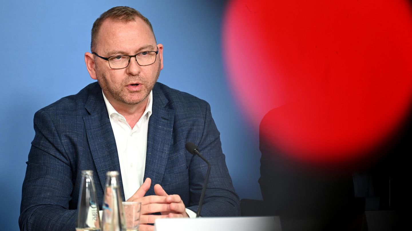 Geplatzte Tarifverhandlungen : Verdi-Chef Frank Werneke auf einem Ego-Trip? Verdi-Chef Frank Werneke auf einem Ego-Trip?