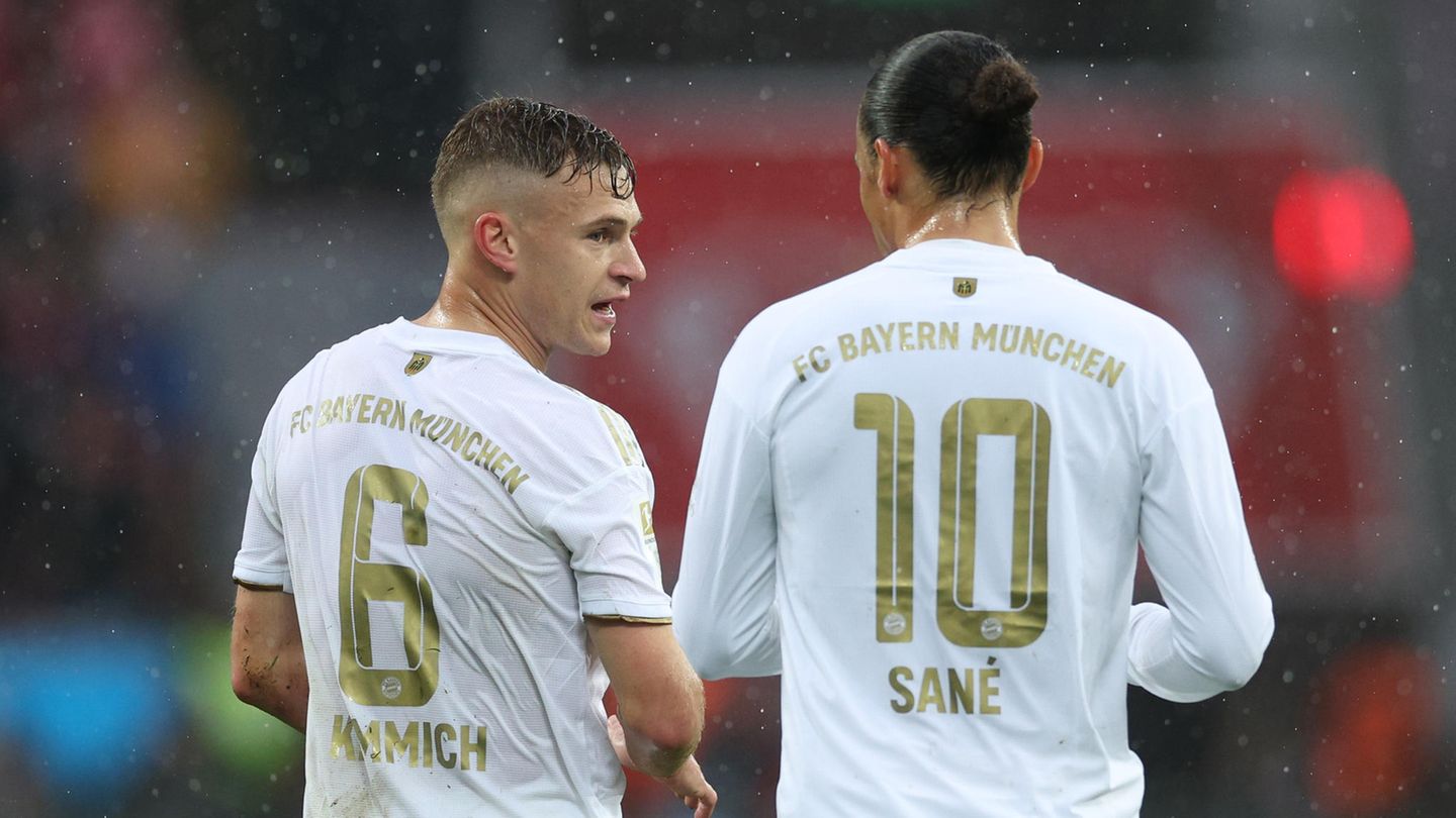 Die Formkurve von Joshua Kimmich, Leroy Sané und dem FC Bayern zeigte zuletzt steil nach unten. Gegen Bayer Leverkusen verloren sie zuletzt sogar die Tabellenführung. In der Liga traten sie – im Gegensatz zu den Spielen in der Champions League – oft pomadig und lustlos auf. Ob sich das unter dem neuen Trainer Thomas Tuchel ändert?