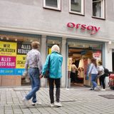 Der baden-württembergische Modehändler Orsay musste nach Schutzschirmverfahren und Insolvenz Mitte 2022 alle Läden schließen und fast alle der rund 2500 Angestellten entlassen. Ende 2022 wurde die Marke an einen tschechischen Investor verkauft.