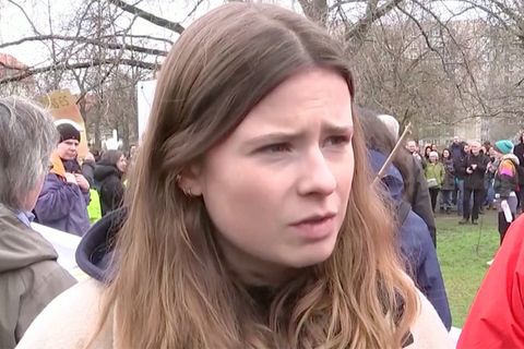 Demo in Berlin: Fridays for Future kritisieren Klima-Beschlüsse: "Lassen uns nicht abwimmeln"