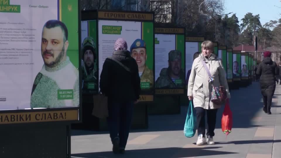 Video: Gedenken an die Toten von Bucha