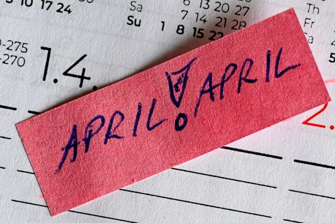 Aprilscherz: In einem Kalender ist am 1. April der Eintrag „April - April“ eingeklebt