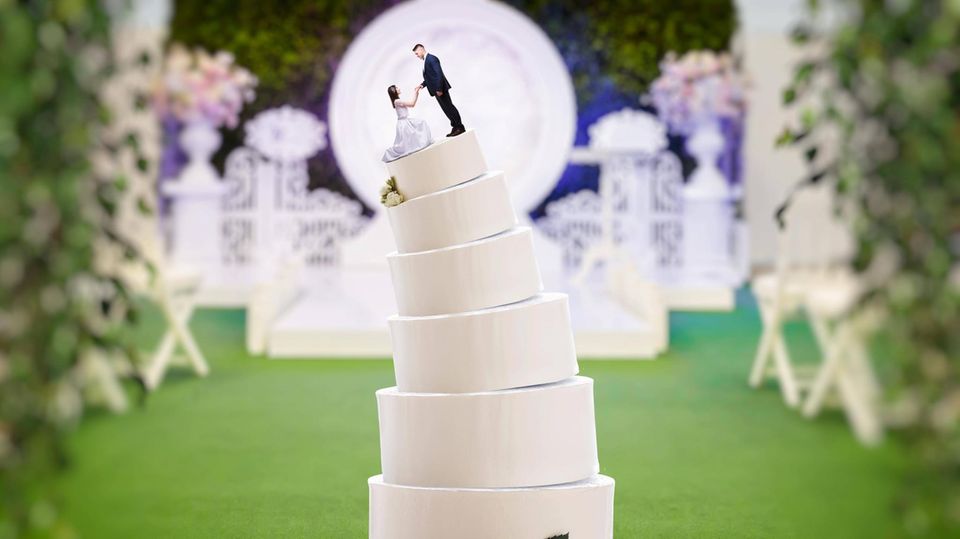 Ehegattensplitting: Heiraten, um Steuern zu sparen: Dating-Portal will mit Aprilscherz Alleinerziehenden helfen