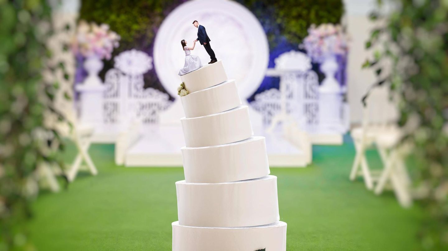 Ehegattensplitting: Heiraten, um Steuern zu sparen: Dating-Portal will mit Aprilscherz Alleinerziehenden helfen