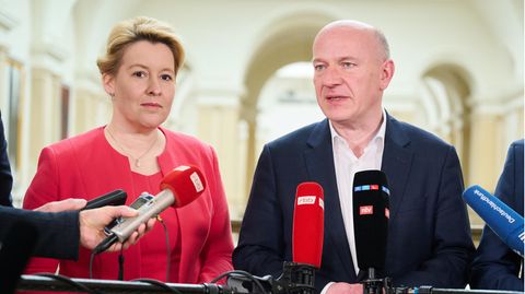Berlins Regierende Bürgermeisterin Franziska Giffey (SPD) und ihr möglicher Nachfolger Kai Wegner (CDU; Archivbild)