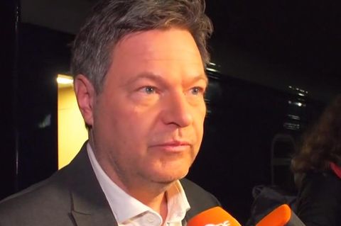Habeck in Ukraine: "Kiew wird künftig wirtschaftlich starker Partner sein"