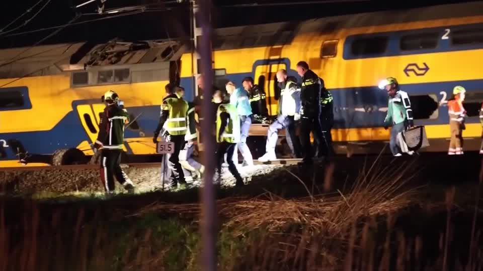 Video: Schweres Zugunglück in den Niederlanden