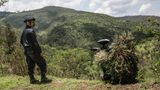 Die Heimat, ein Feindesland: Im mexikanischen Bundesstaat Michoacán ist der Terror der Drogenbanden Alltag. Die Mitglieder der Kindermiliz "Guerreros Aztecas" lernen deshalb früh das Kämpfen