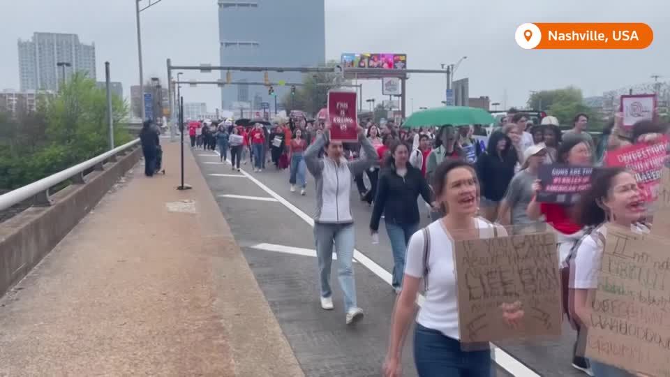 Video: USA: Schüler demonstrieren für strengere Waffengesetze