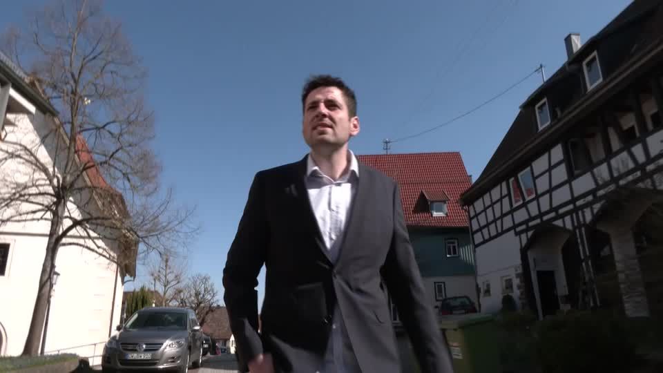 Video: Nach Flucht aus Syrien: 29-Jähriger wird Bürgermeister von Ostelsheim
