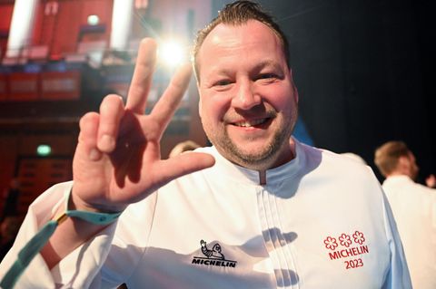 Jan Hartwig vom Restaurant «Jan» in München wird bei der Preisverleihung des Restaurantführers Guide Michelin für Deutschland mit dem dritten Stern ausgezeichnet.