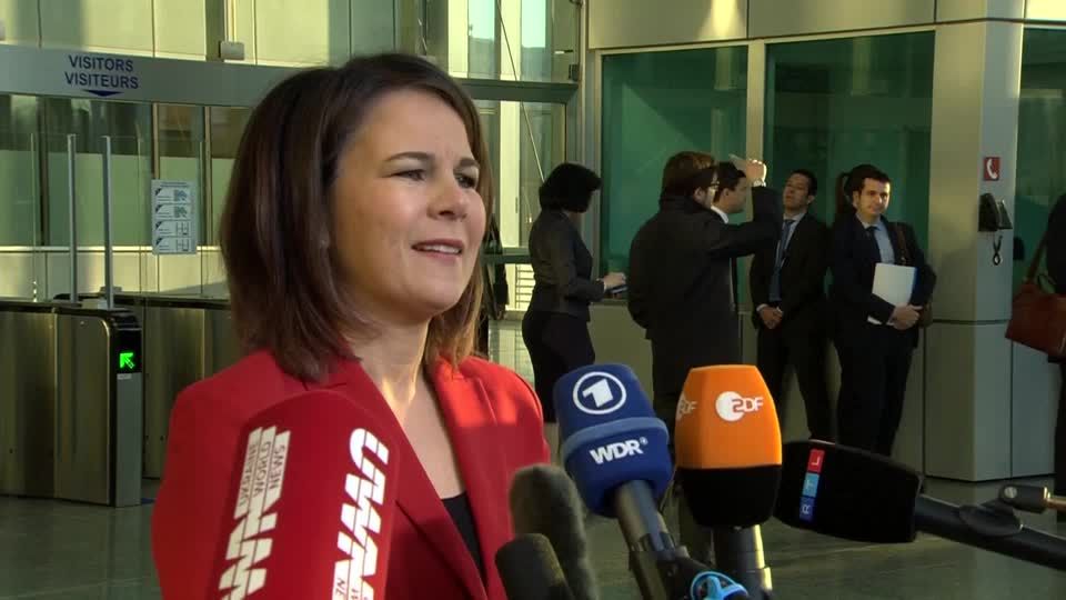 Video: Baerbock zu Nato - Brauchen "umfassenden Schutzschirm"