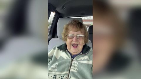 93-Jährige verrät ihre Dating-Red Flags