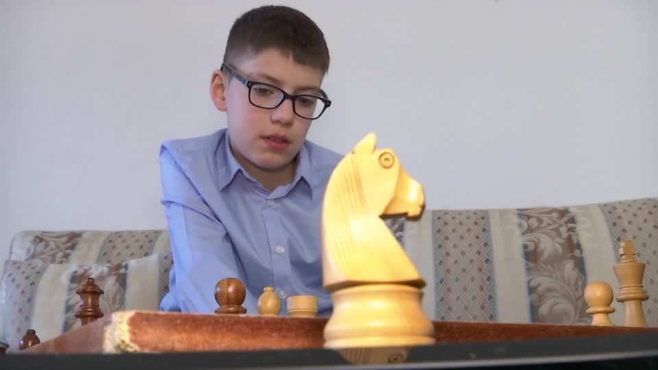 Hussain Besou: Schach-Talent aus Syrien: Jüngster Spieler der deutschen Nationalmannschaft