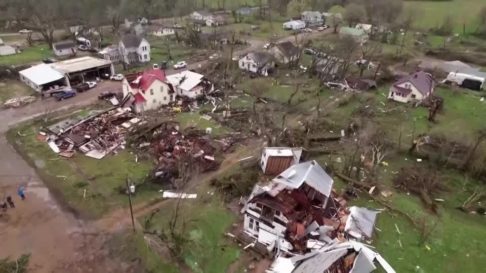 Video: Mindestens 5 Tote: Tornado verwüstet Teile von Missouri