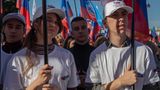 Teenager in der Ukraine: prorussische Kundgebung