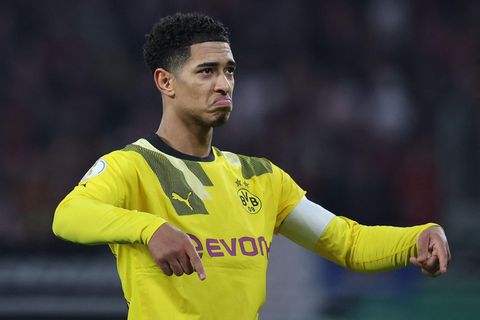 Jude Bellingham zeigt es an: der Trend des BVB geht derzeit steil abwärts.