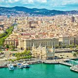 Die weltberühmte Kathedrale Sagrada Familia dürfte nur ein Grund sein, der die deutschen Urlauber in diesem Jahr zu Ostern nach Barcelona zieht. Die spanische Metropole bietet allerhand Möglichkeiten für einen schönen Städtetrip am Meer – und das bei immerhin durchschnittlich 18 Grad und Sonne.