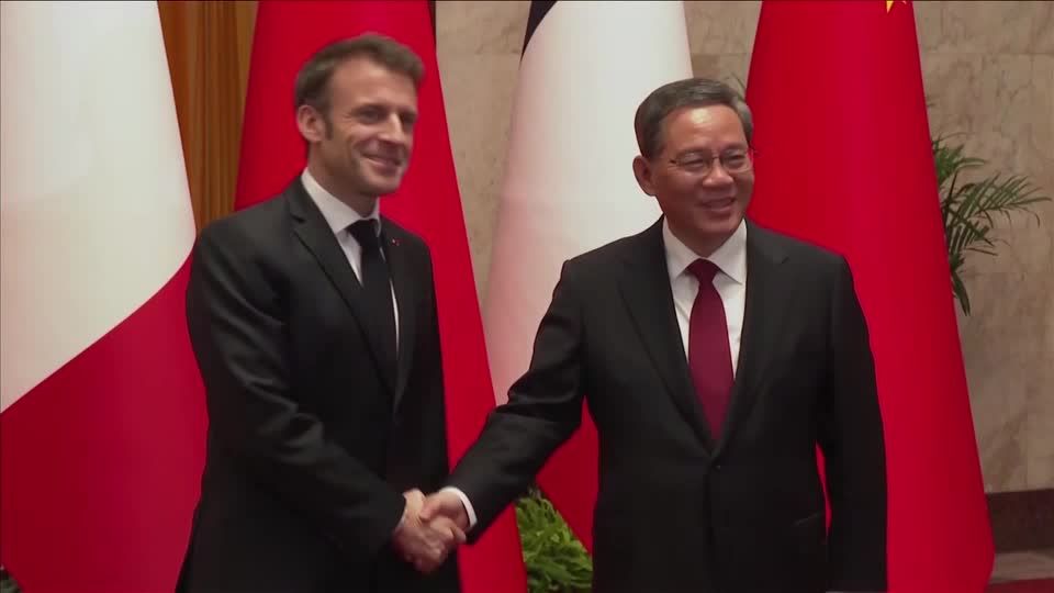 Video: Macron und Von der Leyen für Gespräche mit Xi Jinping in Peking Video: Macron und Von der Leyen für Gespräche mit Xi Jinping in Peking