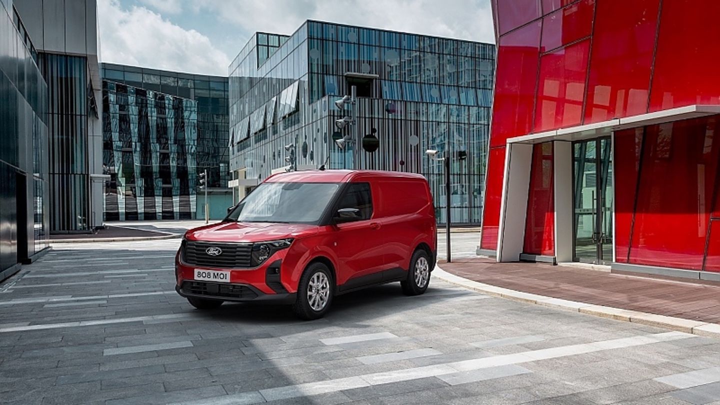 Ford E-Transit Courier 2024