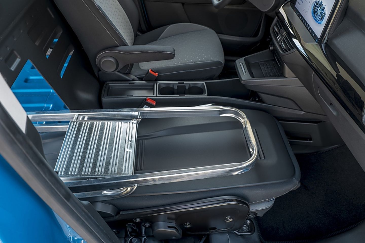 Ford E-Transit Courier 2024
