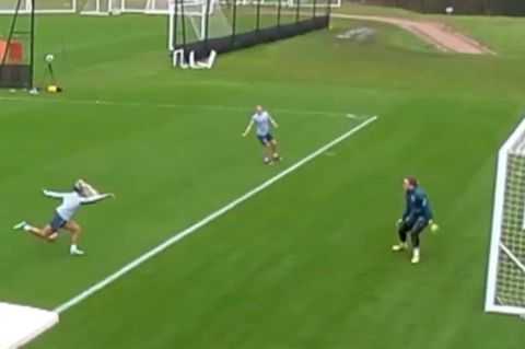 Rabona-Tor: Alisha Lehmann begeistert das Netz mit diesem Kunstschuss