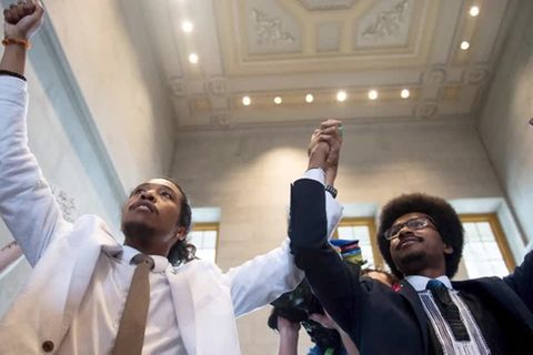 Tennessee: Zwei schwarze Demokraten demonstrieren für striktere Waffengesetze – Republikaner schließen sie aus Parlament aus