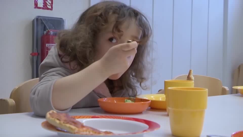 Video: Inflation verschärft Kinderarmut Video: Inflation verschärft Kinderarmut