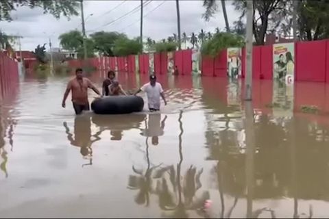 Video: Heftige Überschwemmungen im Norden von Peru