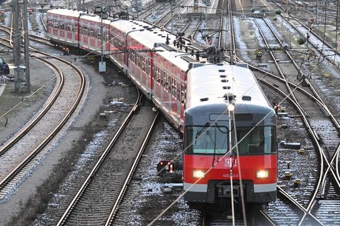 Ein Regionalzug der Deutschen Bahn 