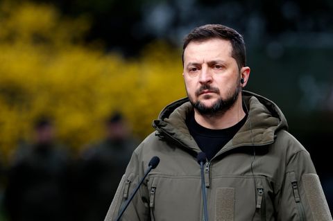 Die Verleihung des Karlspreises an Wolodymyr Selenskyj wäre die Gelegenheit, um Deutschland einen Besuch abzustatten