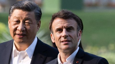 Der chinesische Präsident Xi Jinping (l.) und der französische Präsident Emmanuel Macron