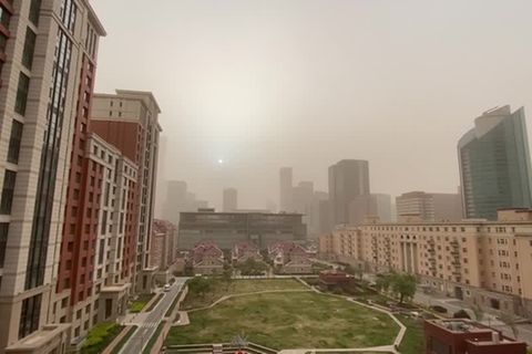 Video: Peking: Warnung vor Wüstensand