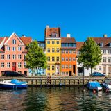 Die dänische Hauptstadt hat nicht nur kulturell einiges zu bieten, sondern offenbar auch einen äußert fahrgastfreundlichen Nahverkehr. Und die Bahn verbindet nicht nur die Stadtteile miteinander, sondern Kopenhagen auch mit anderen Metropolen Europas. 