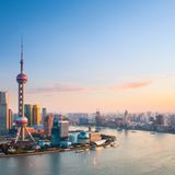 Auch China kann offenbar zuverlässigen und guten öffentlichen Nahverkehr. Die mehr als 26 Millionen Bewohner von Shanghai jedenfalls sind äußerst zufrieden mit dem Angebot aus Bus, Bahn und Tram. 