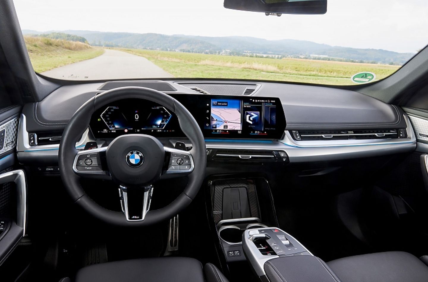 BMW iX1