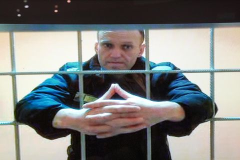 Russland: Alexej Nawalny ist auf einem Bildschirm zu sehen