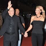 Es war ihr letzter Abend als Bürgerliche: Einen Tag vor der standesamtlichen Hochzeit geben die Eagles ein Konzert in Monaco zu Ehren von Albert und Charlene. In schicken schwarzen Looks feierte das Brautpaar in spe mit.