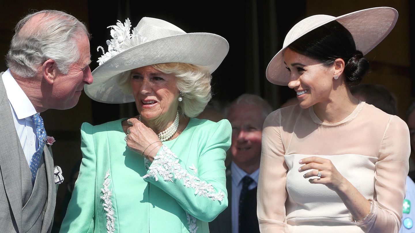 Charles is crowned, Meghan stays at home – a win-win situation